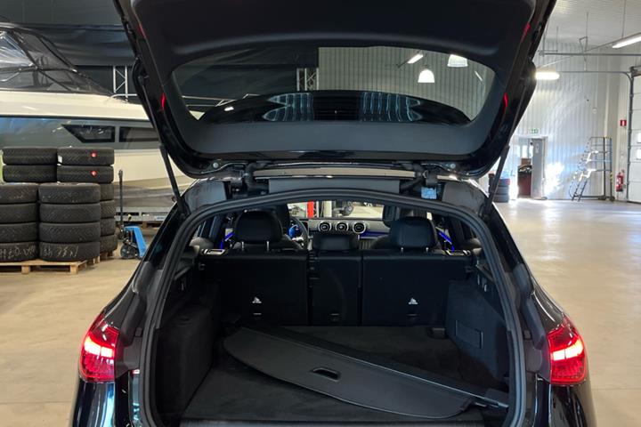 undefined Mercedes C63 fra 2023