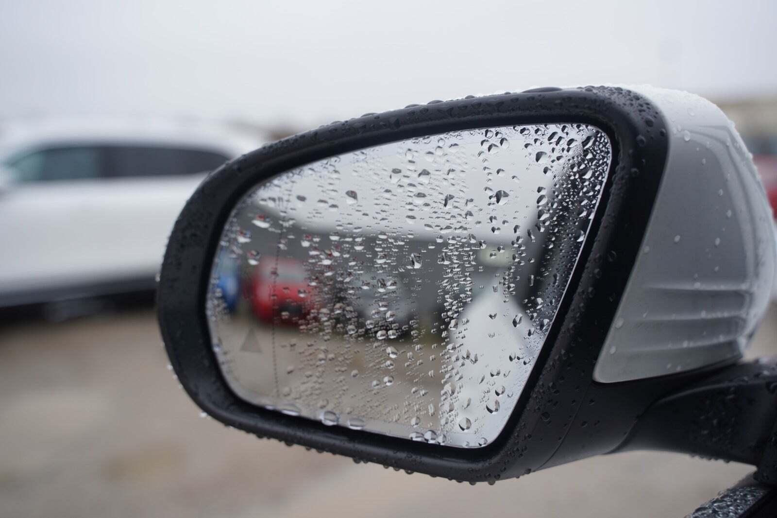 Hvid Mercedes EQA250 fra 2021