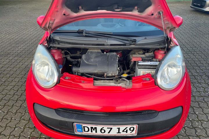 Rød Citroën C1 fra 2008