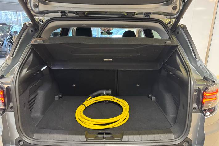 Grå Jeep Avenger fra 2024