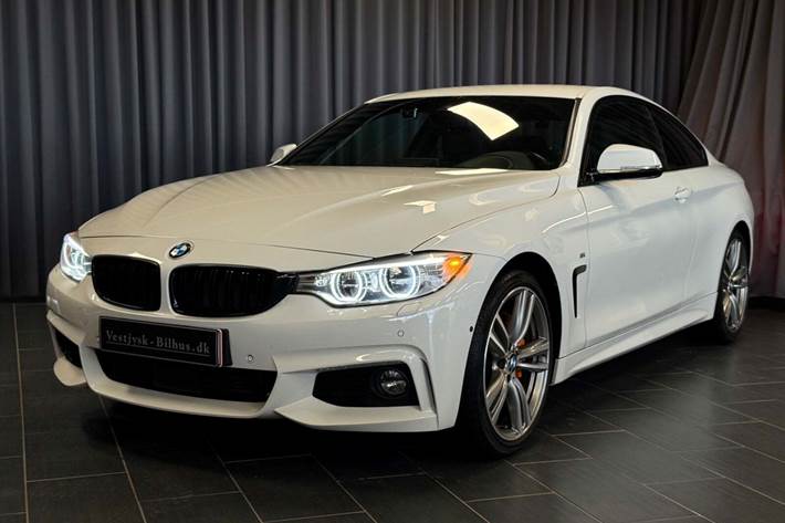 Hvid BMW 435i fra 2014 set udefra
