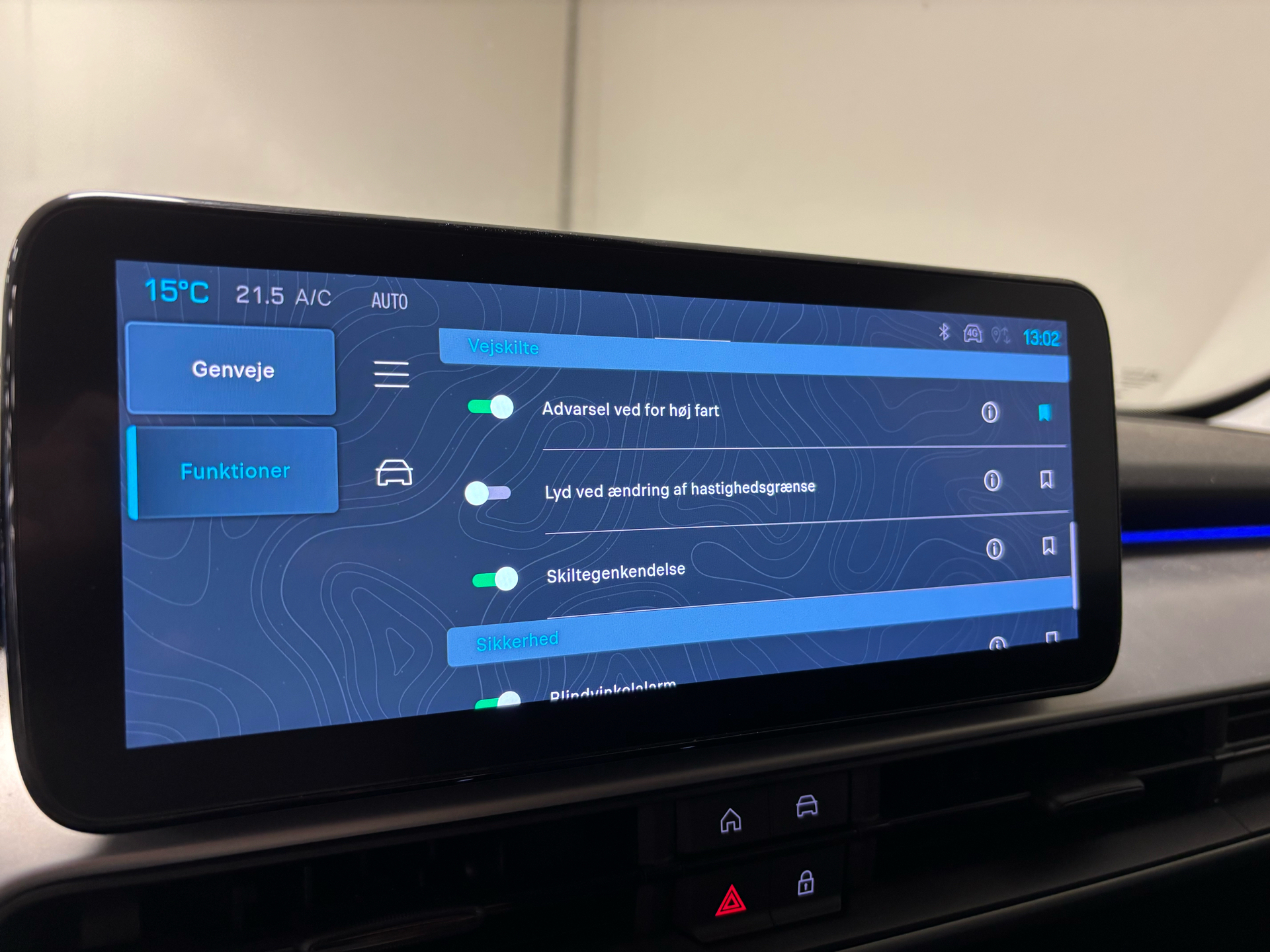 Hvid Jeep Avenger fra 2024