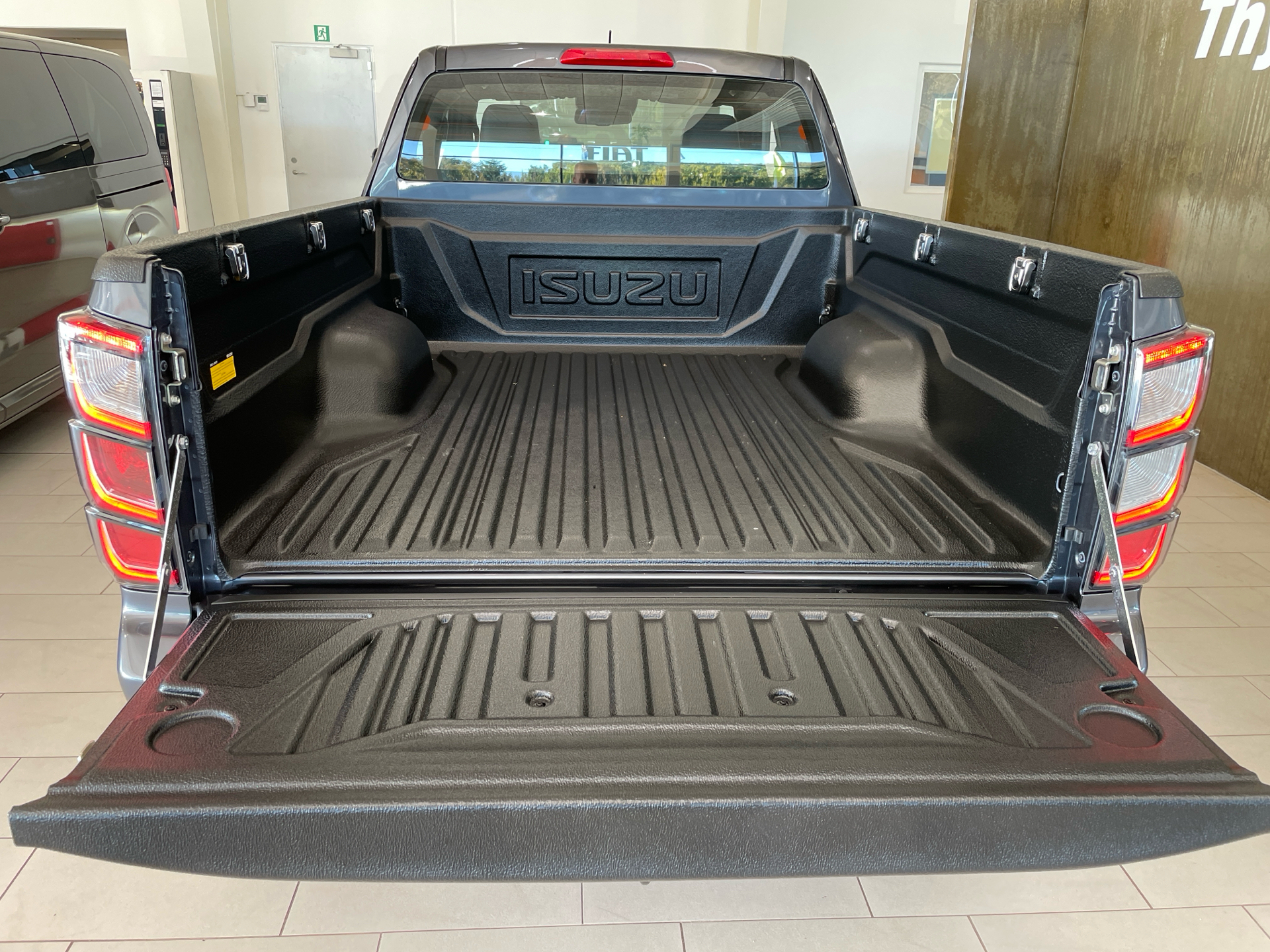 Isuzu D-Max 1,9 Extended Cab D Exclusive 3ton 4WD 163HK Pick-Up 6g Aut.