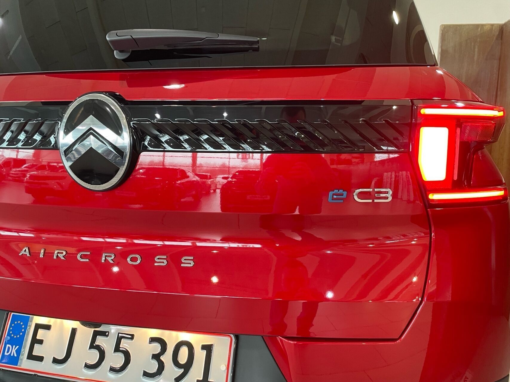 Rød Citroën e-C3 Aircross fra 2025