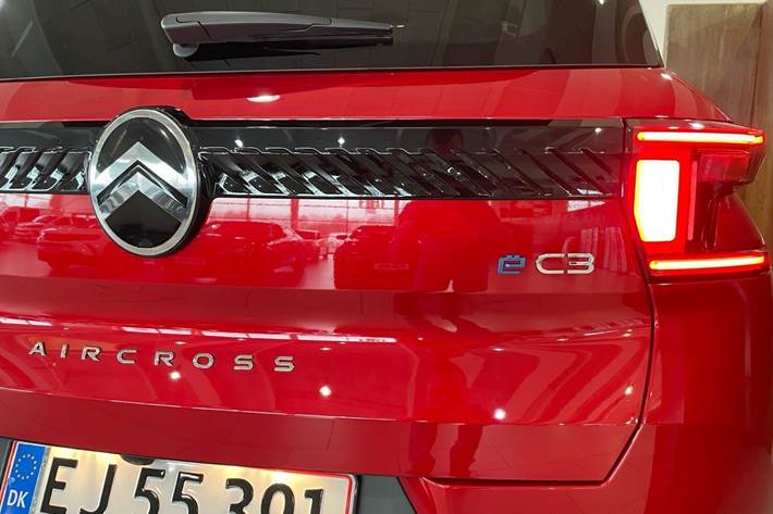 Rød Citroën e-C3 Aircross fra 2025
