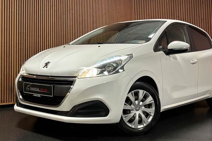 Hvid Peugeot 208 fra 2019