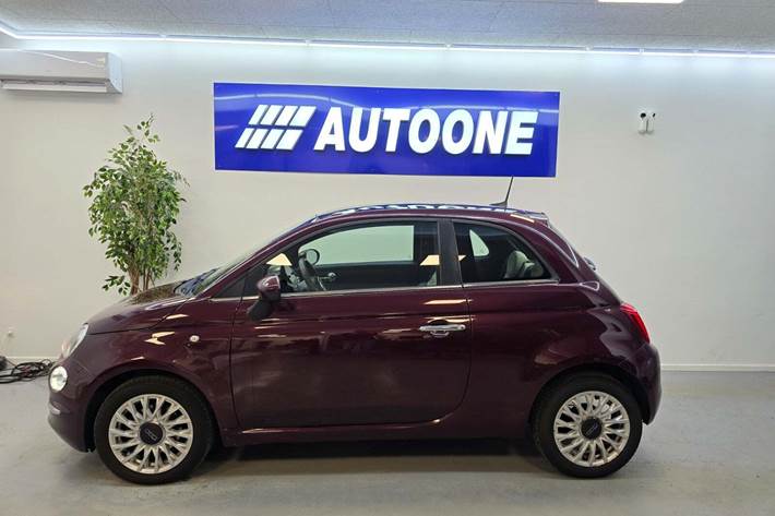 Rød Fiat 500 fra 2021