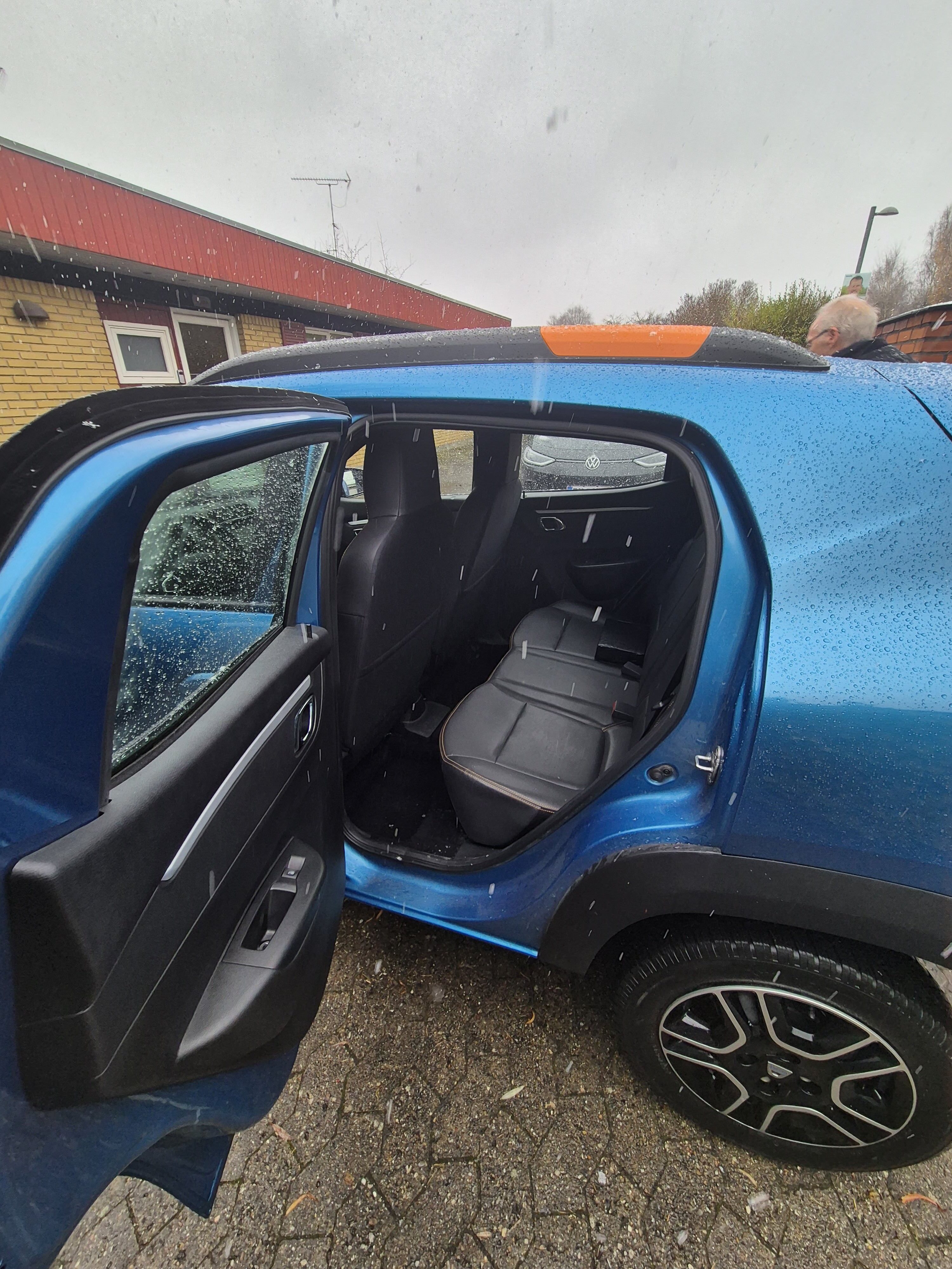 Dacia Spring 27,6 kWh Elektrisk Automatgear