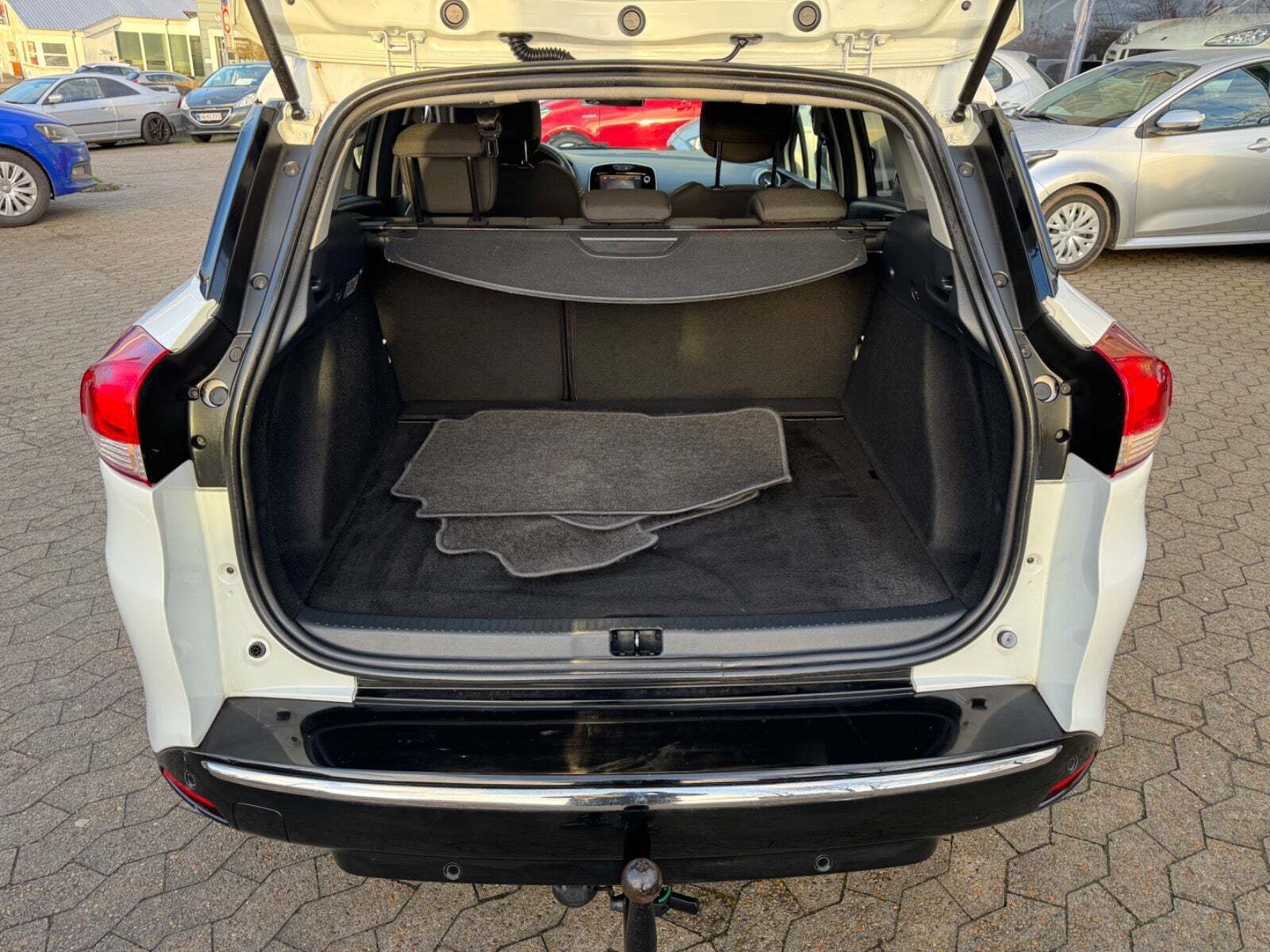 Hvid Renault Clio IV fra 2017