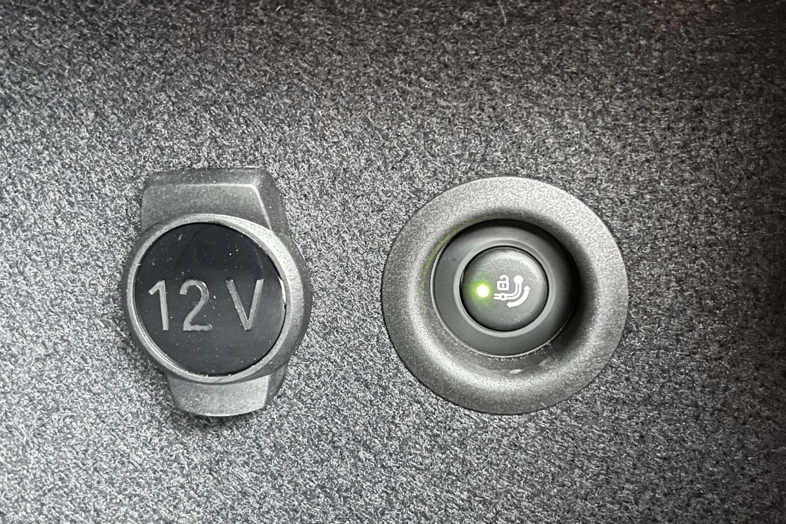 Grå BMW iX1 fra 2023