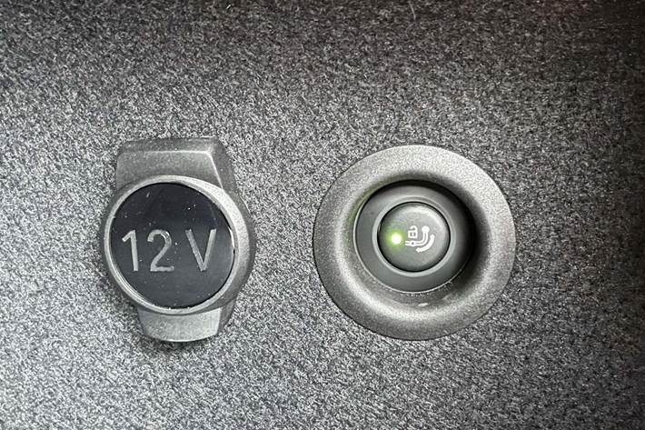 Grå BMW iX1 fra 2023