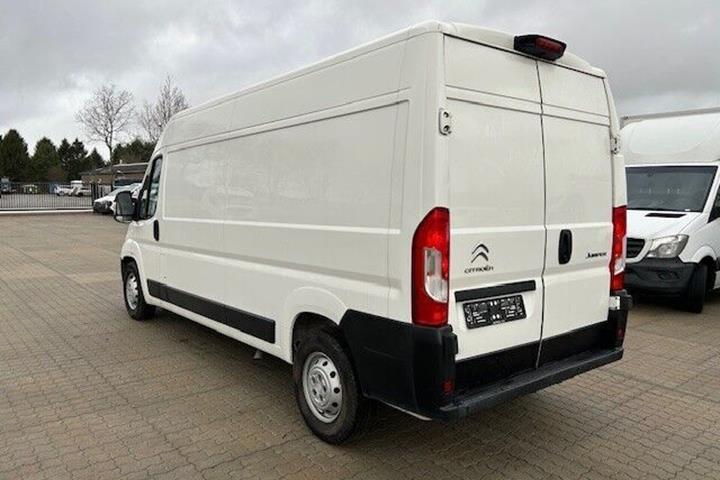 Hvid Citroën Jumper 35+ fra 2021 set udefra