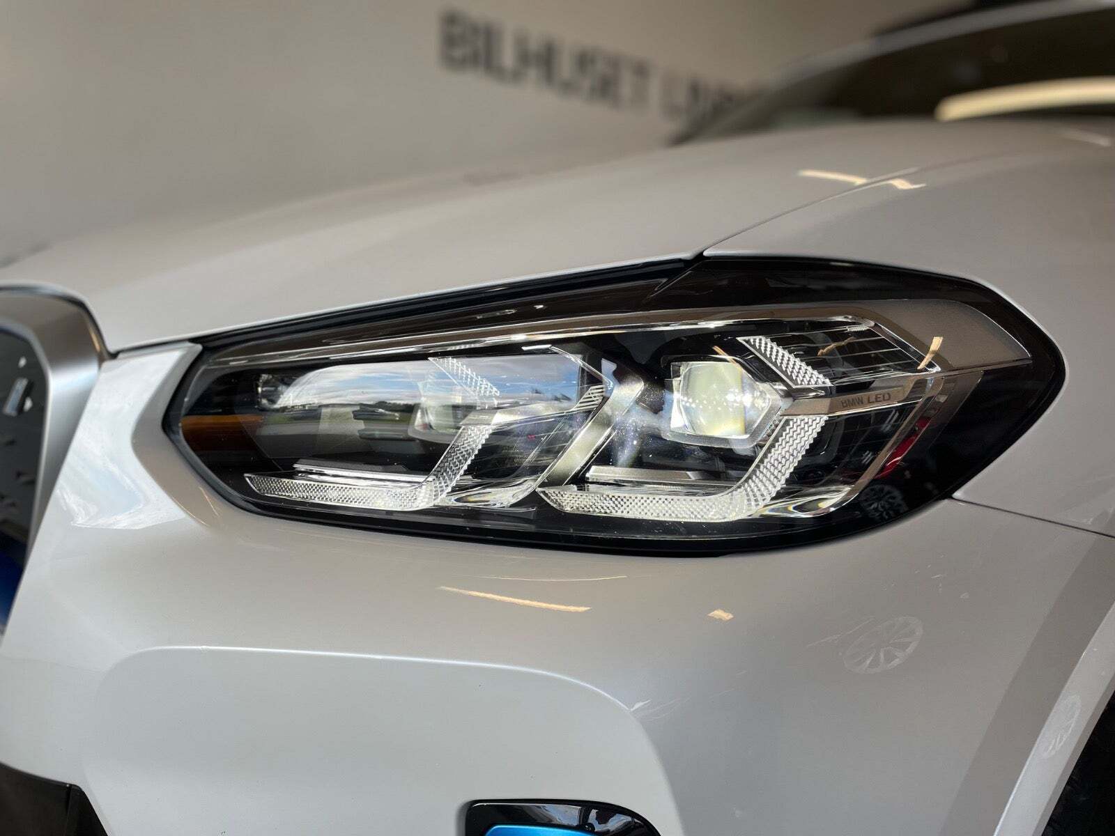 BMW iX3 Charged M-Sport