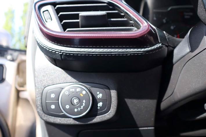 Orange Ford Fiesta fra 2018