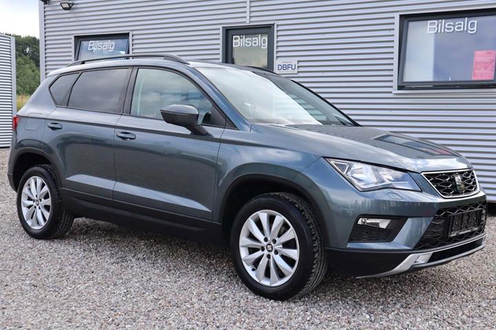 Grå Seat Ateca fra 2020 set udefra