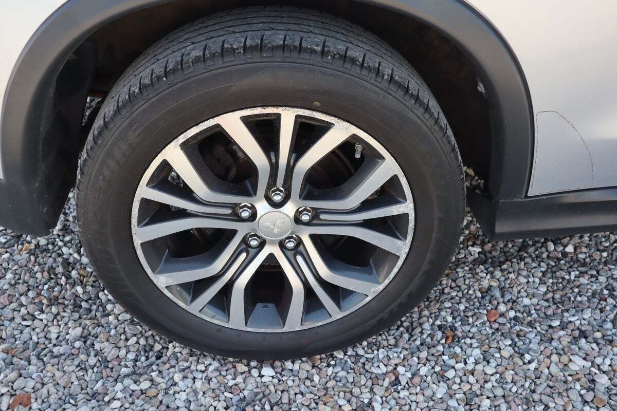 Sølv Mitsubishi ASX fra 2017