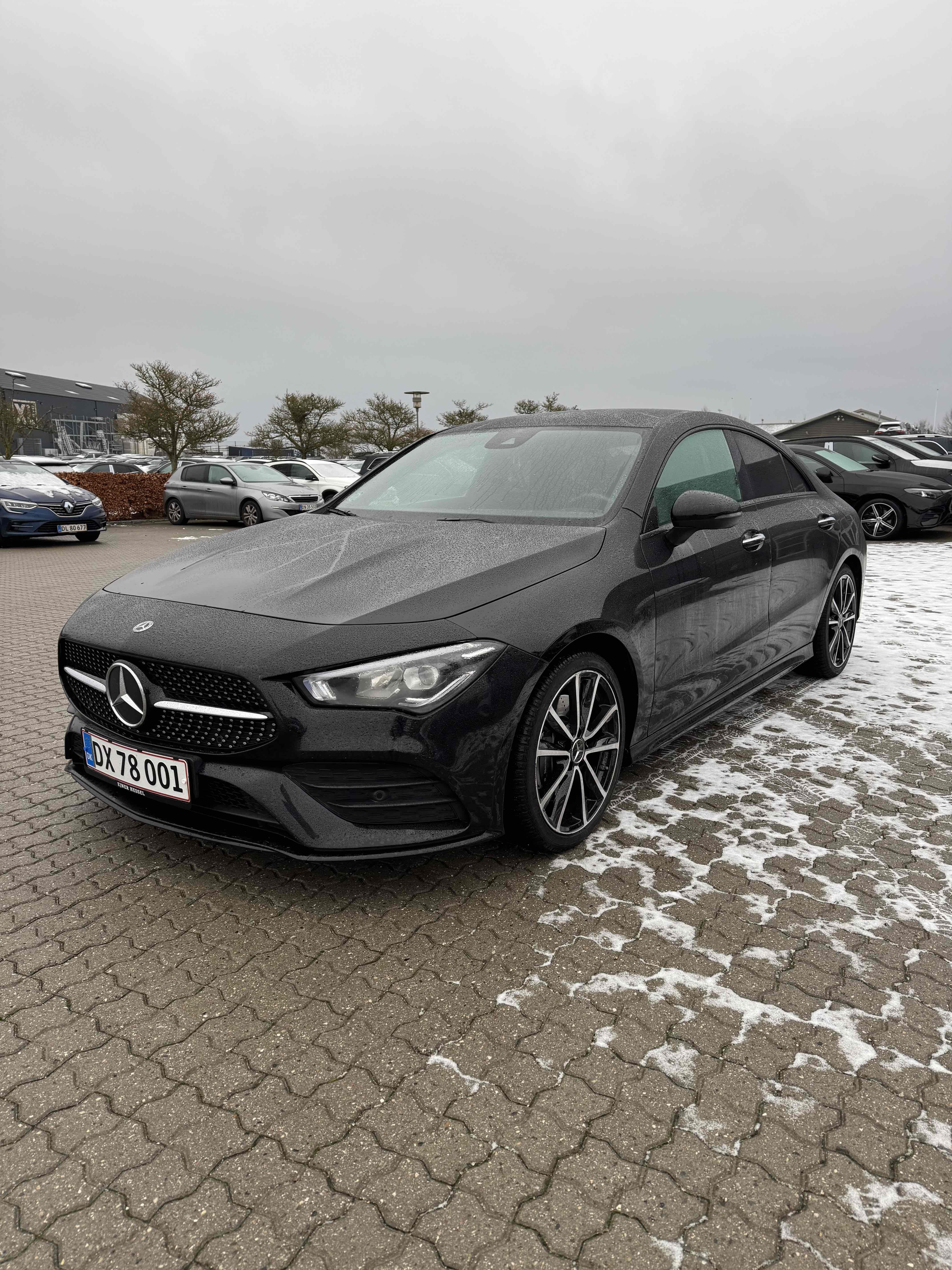 Sort Mercedes CLA220 fra 2020