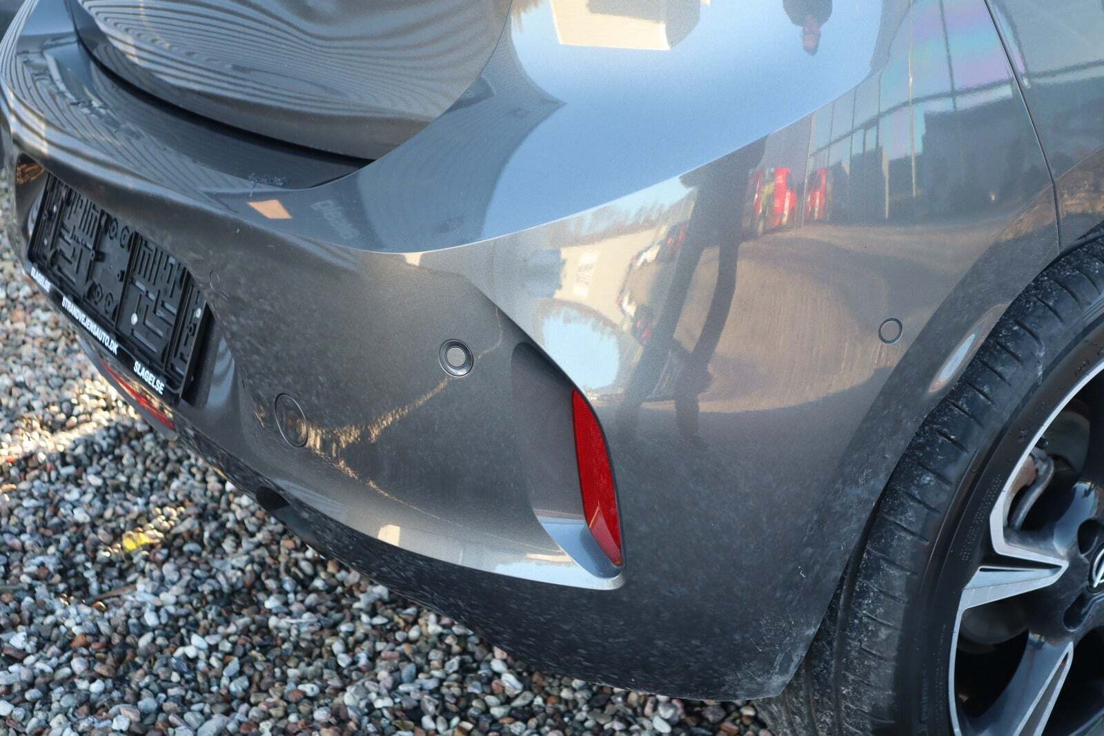 Grå Opel Corsa fra 2020