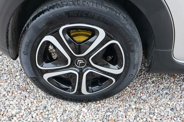 Grå Citroën C3 fra 2023