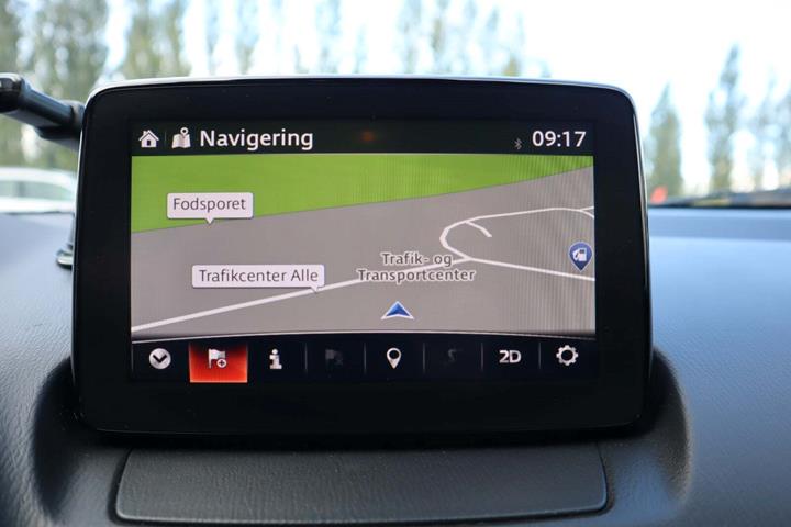 Blå Mazda CX-3 fra 2018