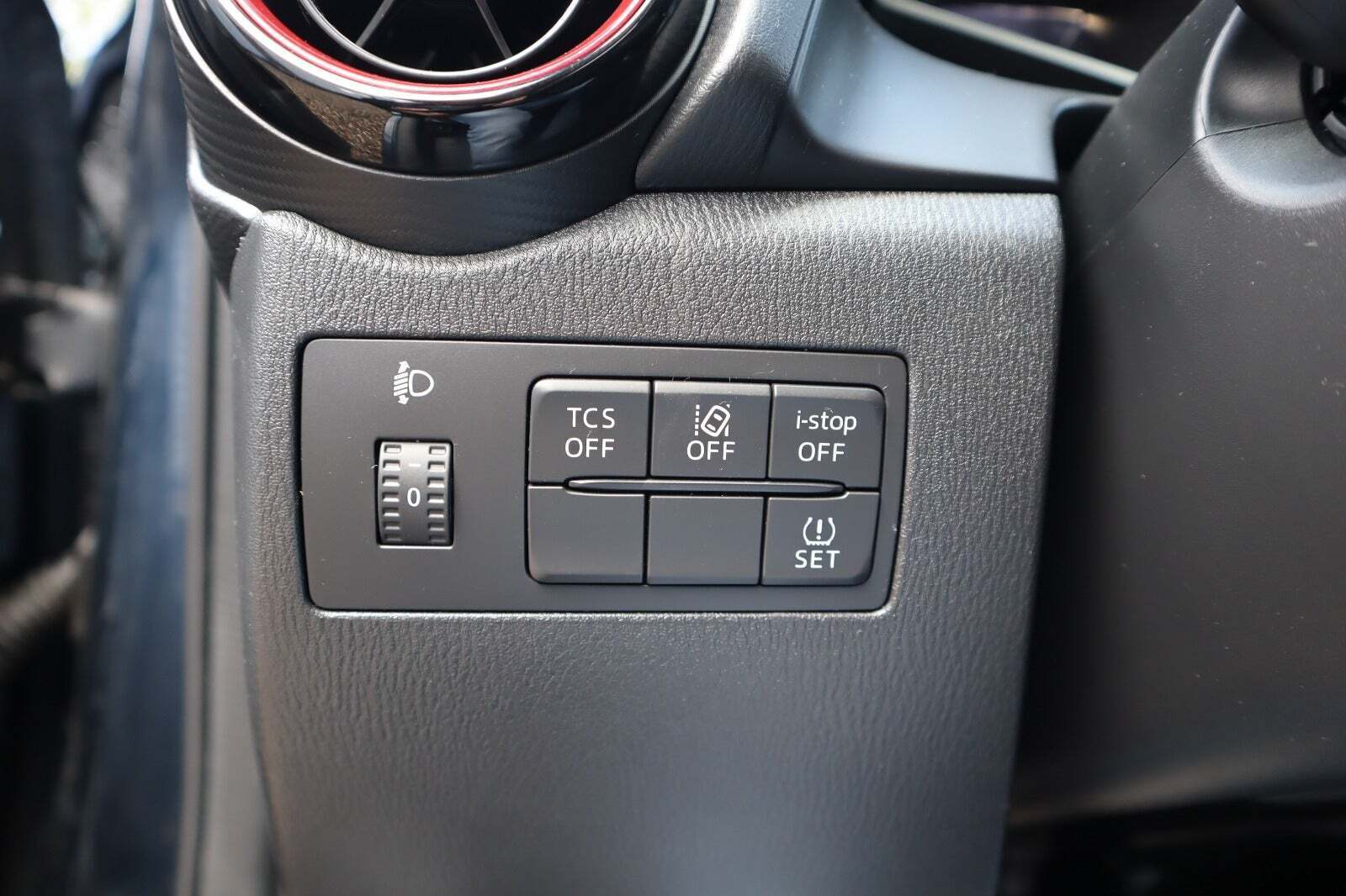 Blå Mazda CX-3 fra 2018