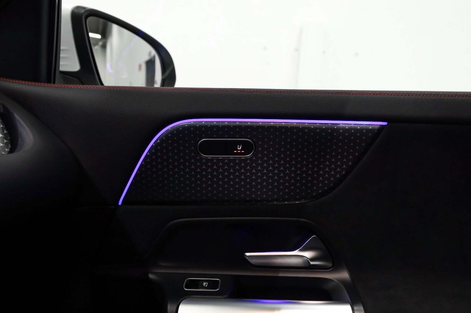 Hvid Mercedes EQA250+ fra 2025