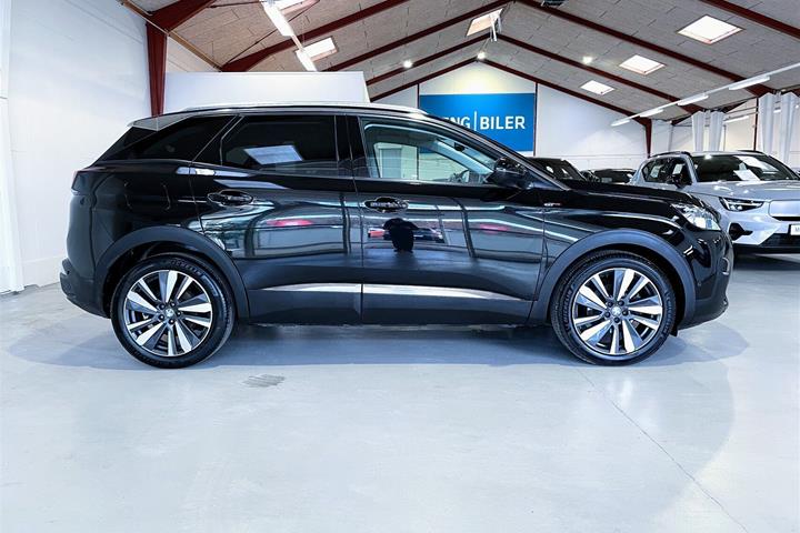 Sort Peugeot 3008 fra 2018