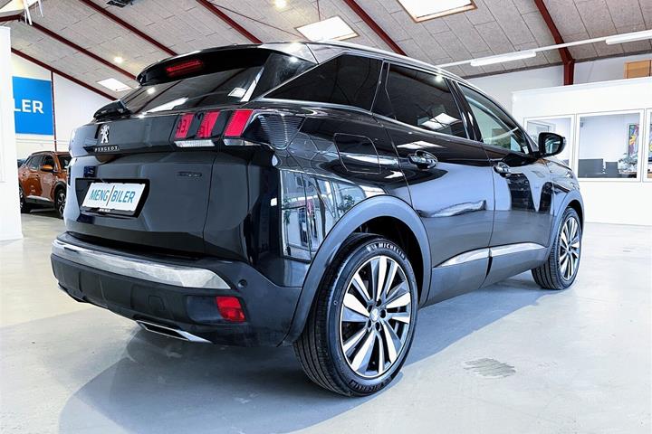 Sort Peugeot 3008 fra 2018