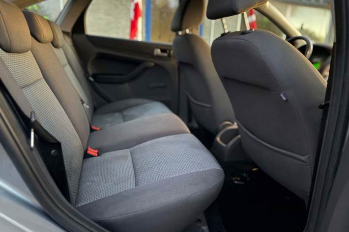 Grøn Ford Focus fra 2006