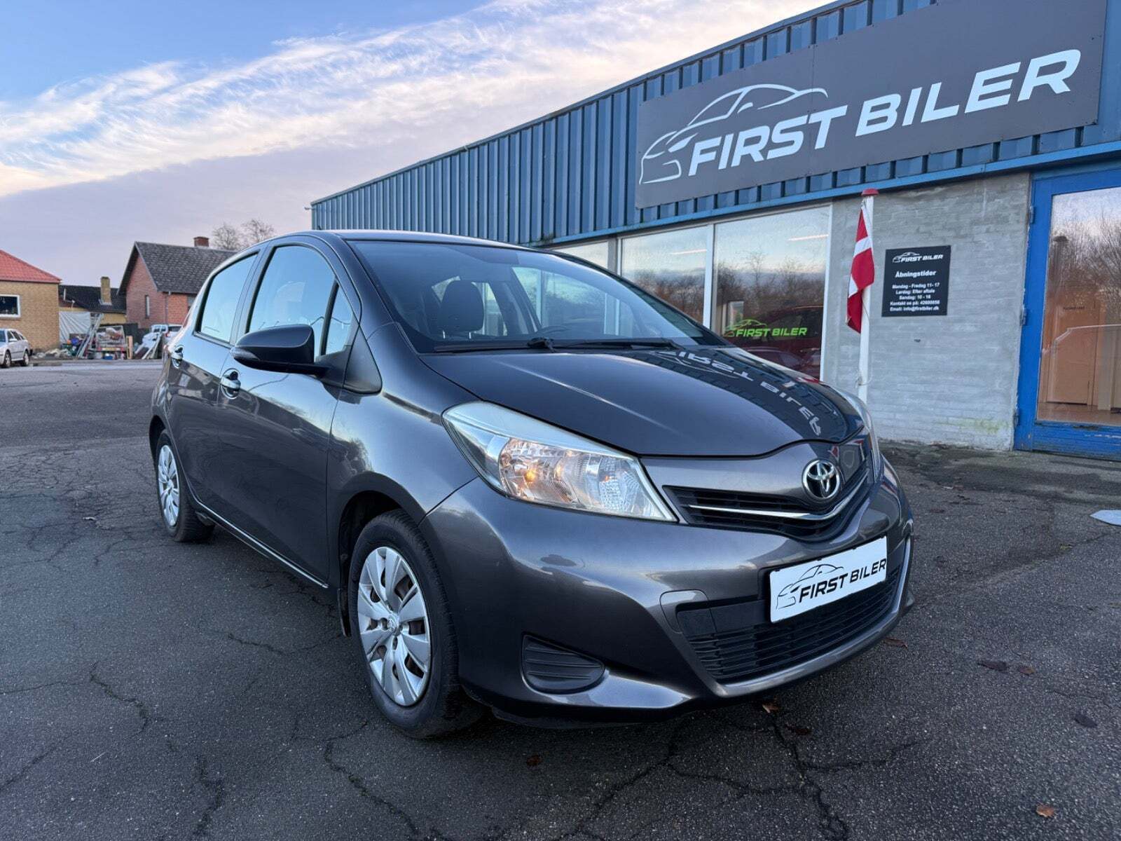 Toyota Yaris 1,0 VVT-i T2 Touch