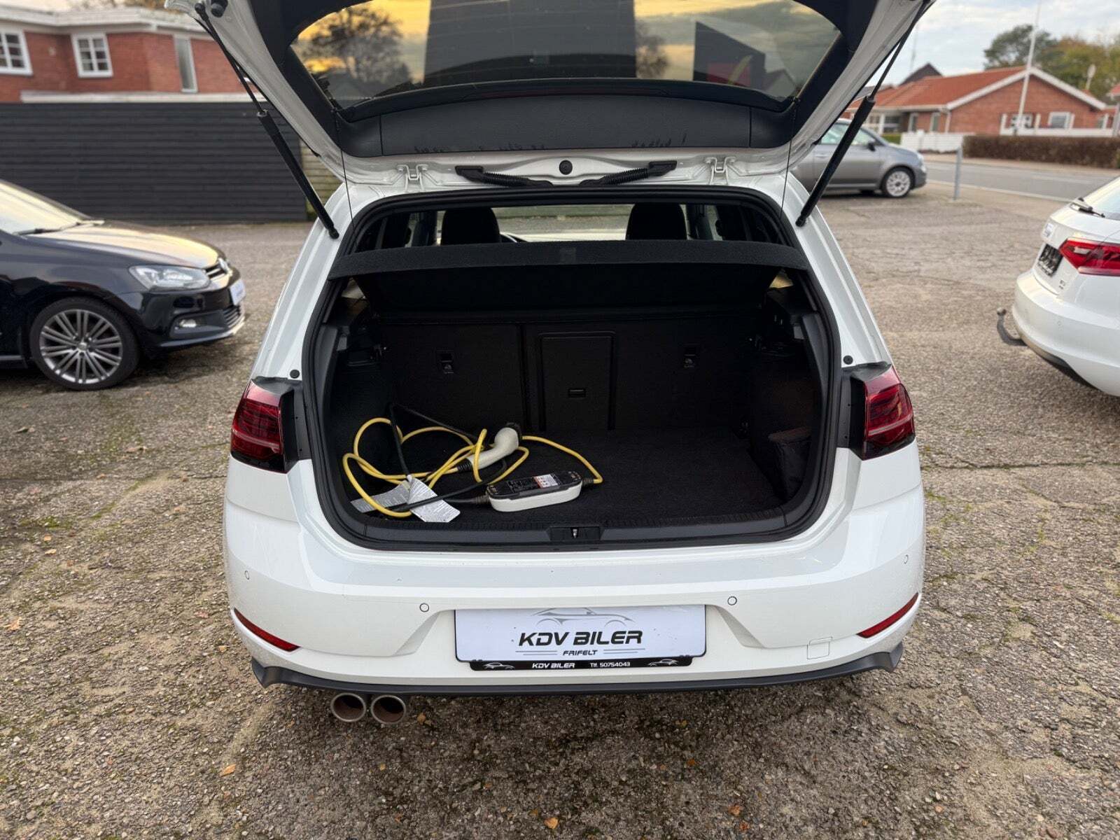Hvid VW Golf VII fra 2020