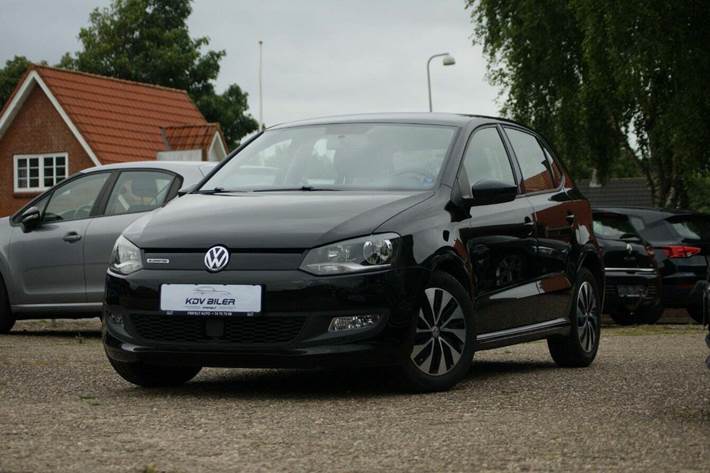 Sort VW Polo fra 2017 set udefra