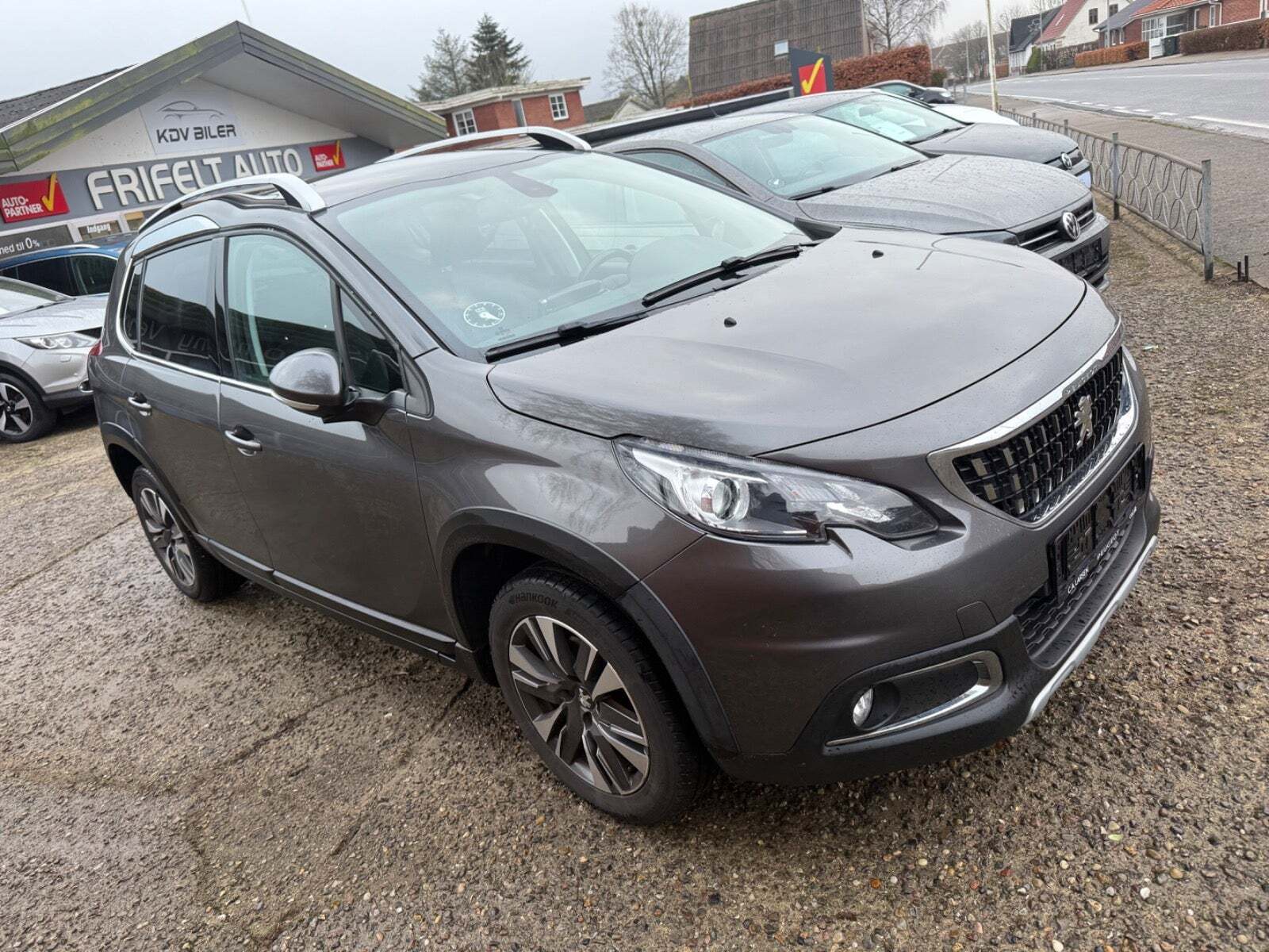 Peugeot 2008 1,6 BlueHDi 100 Allure Sky