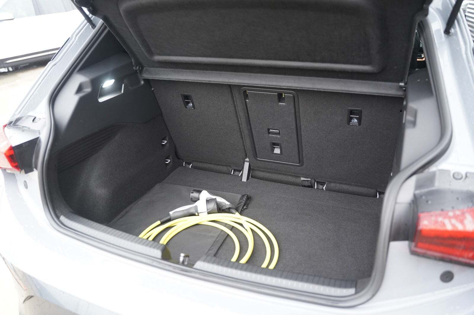 Grå Cupra Born fra 2022