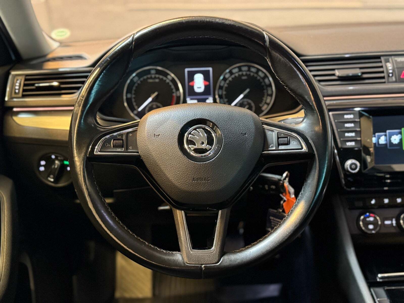 Skoda Superb 2,0 TDi 150 Style Combi DSG