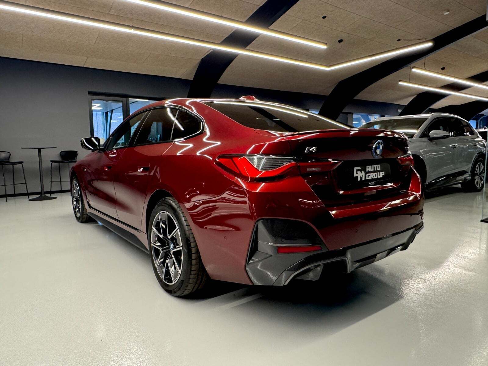 Rød BMW i4 fra 2024