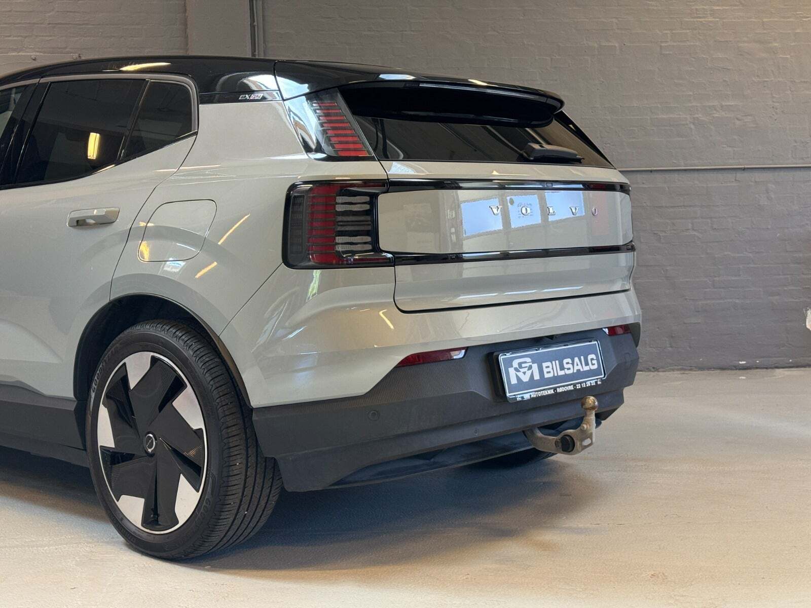 Grå Volvo EX30 fra 2024