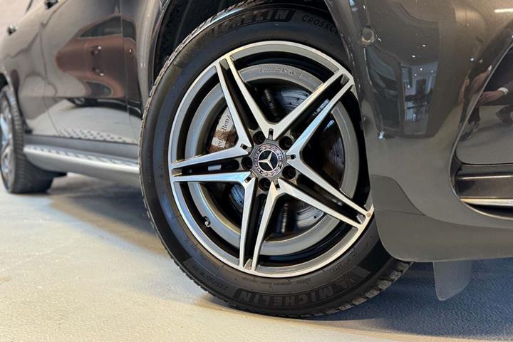 Grå Mercedes EQC400 fra 2020
