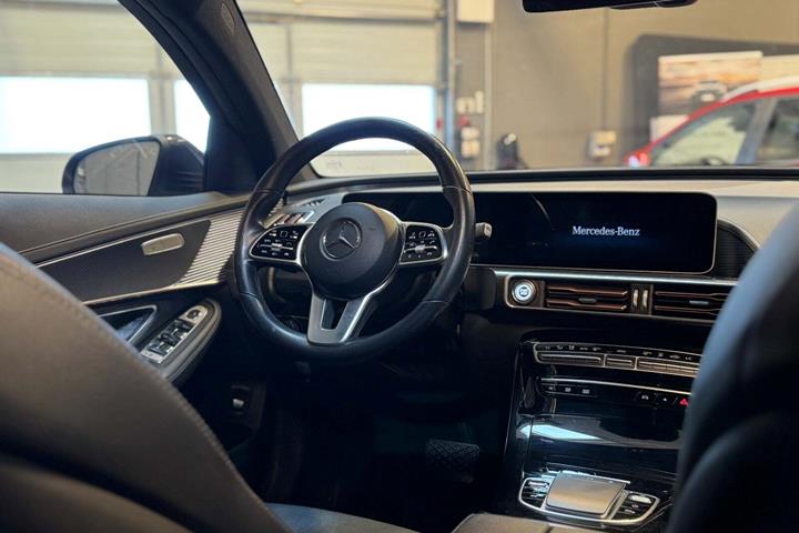 Grå Mercedes EQC400 fra 2020