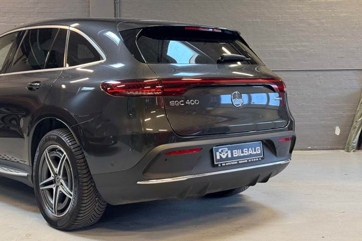 Grå Mercedes EQC400 fra 2020