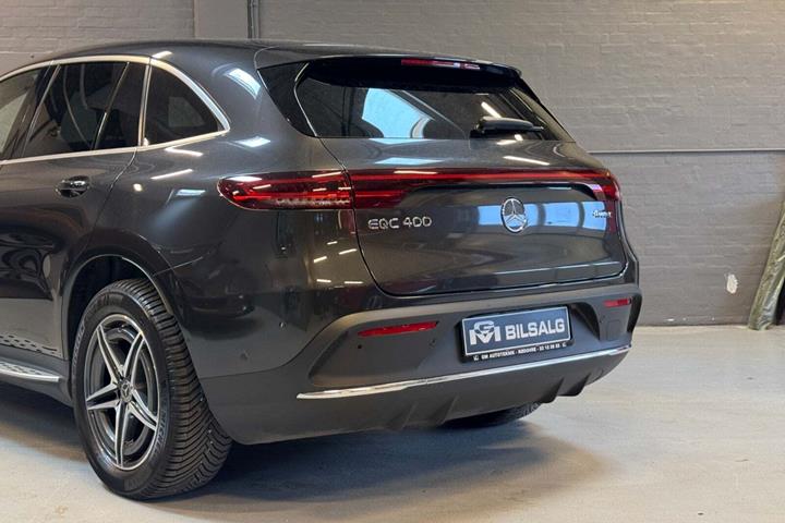 Grå Mercedes EQC400 fra 2020