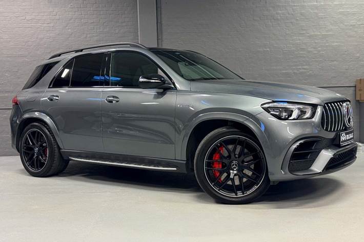Grå Mercedes GLE63 fra 2022