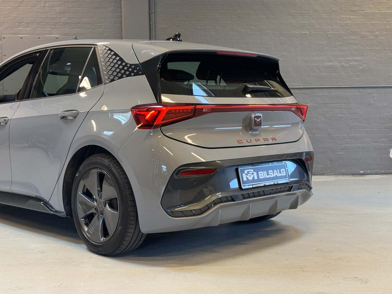 Grå Cupra Born fra 2022