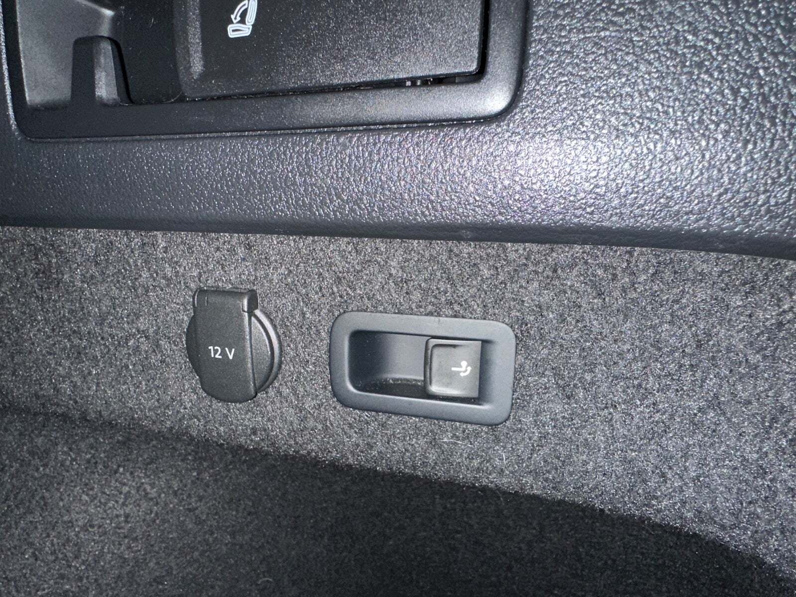 Sort VW Passat fra 2018