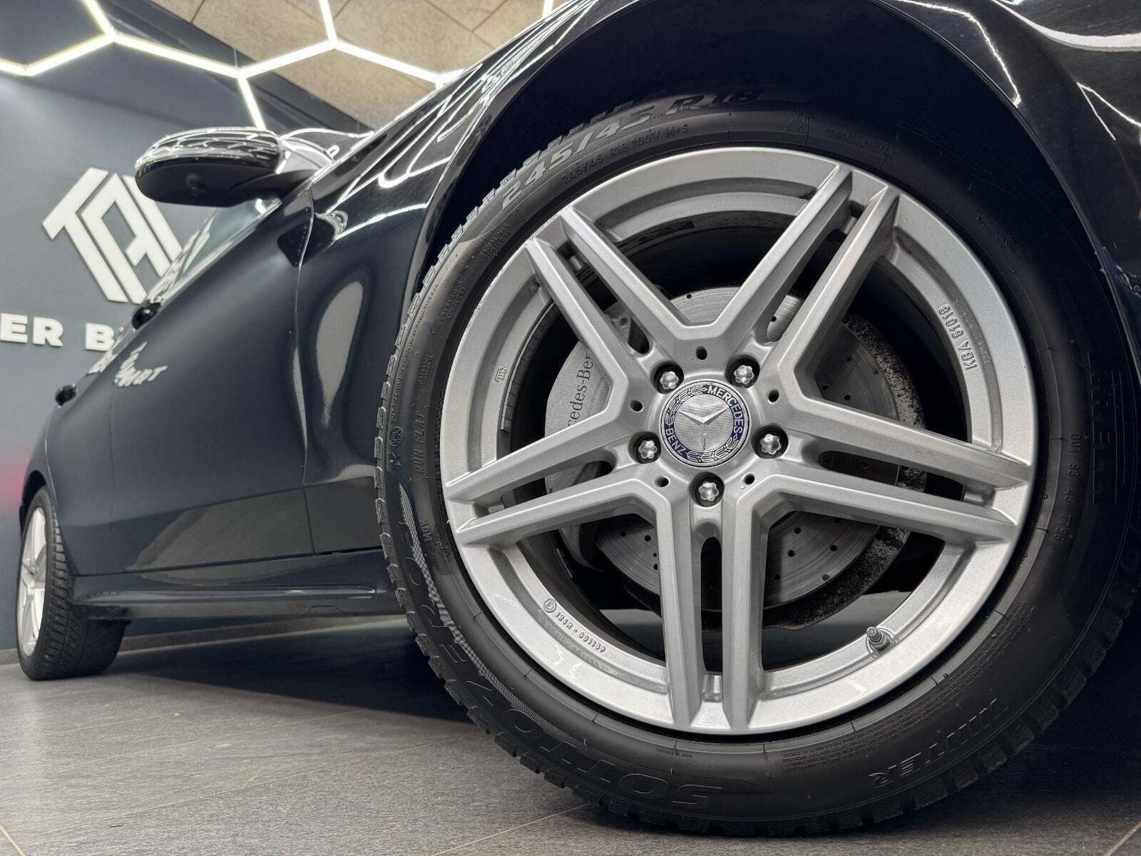 Mercedes C220 d 2,2 AMG Line stc. aut.