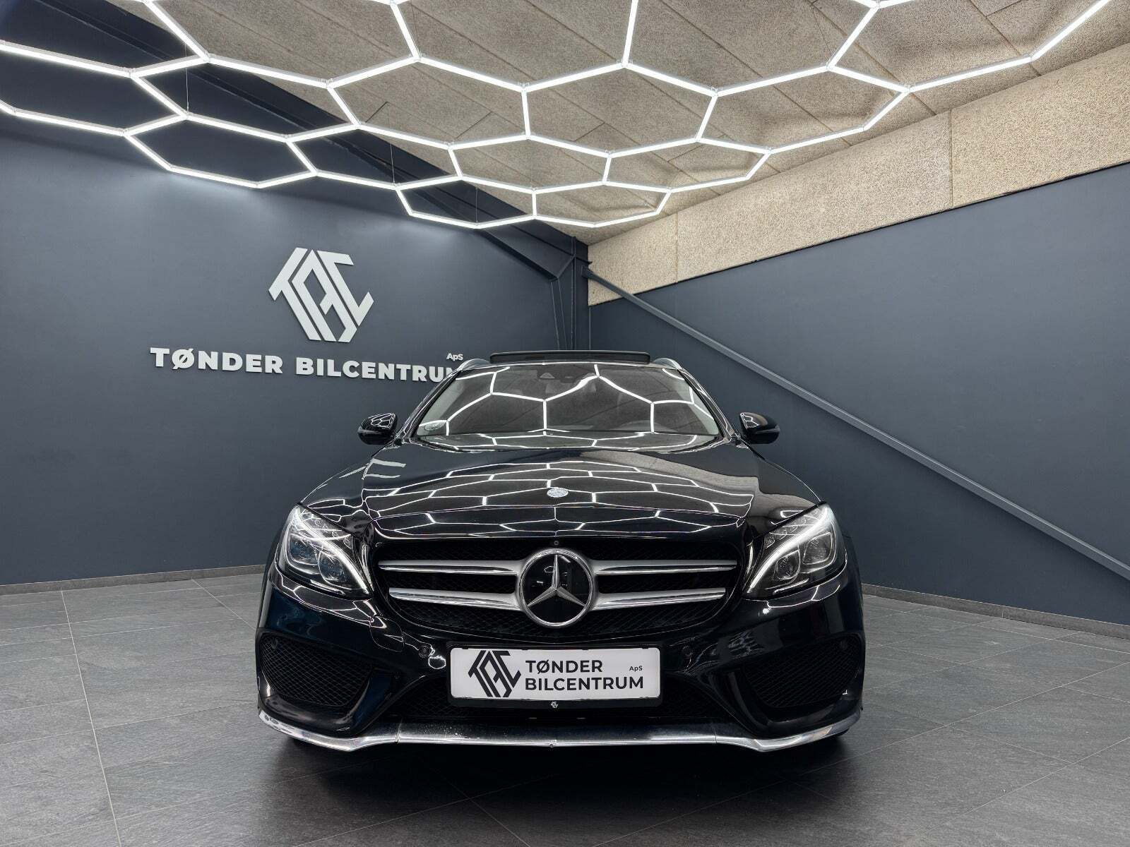 Mercedes C220 d 2,2 AMG Line stc. aut.