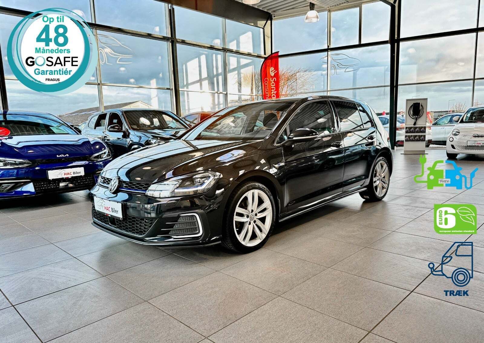 Sort VW Golf VII fra 2018 set udefra