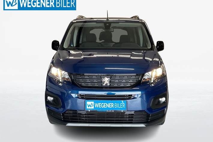 Blå Peugeot e-Rifter fra 2023 set udefra