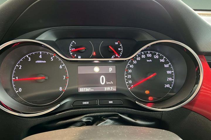 Sort Opel Crossland fra 2023