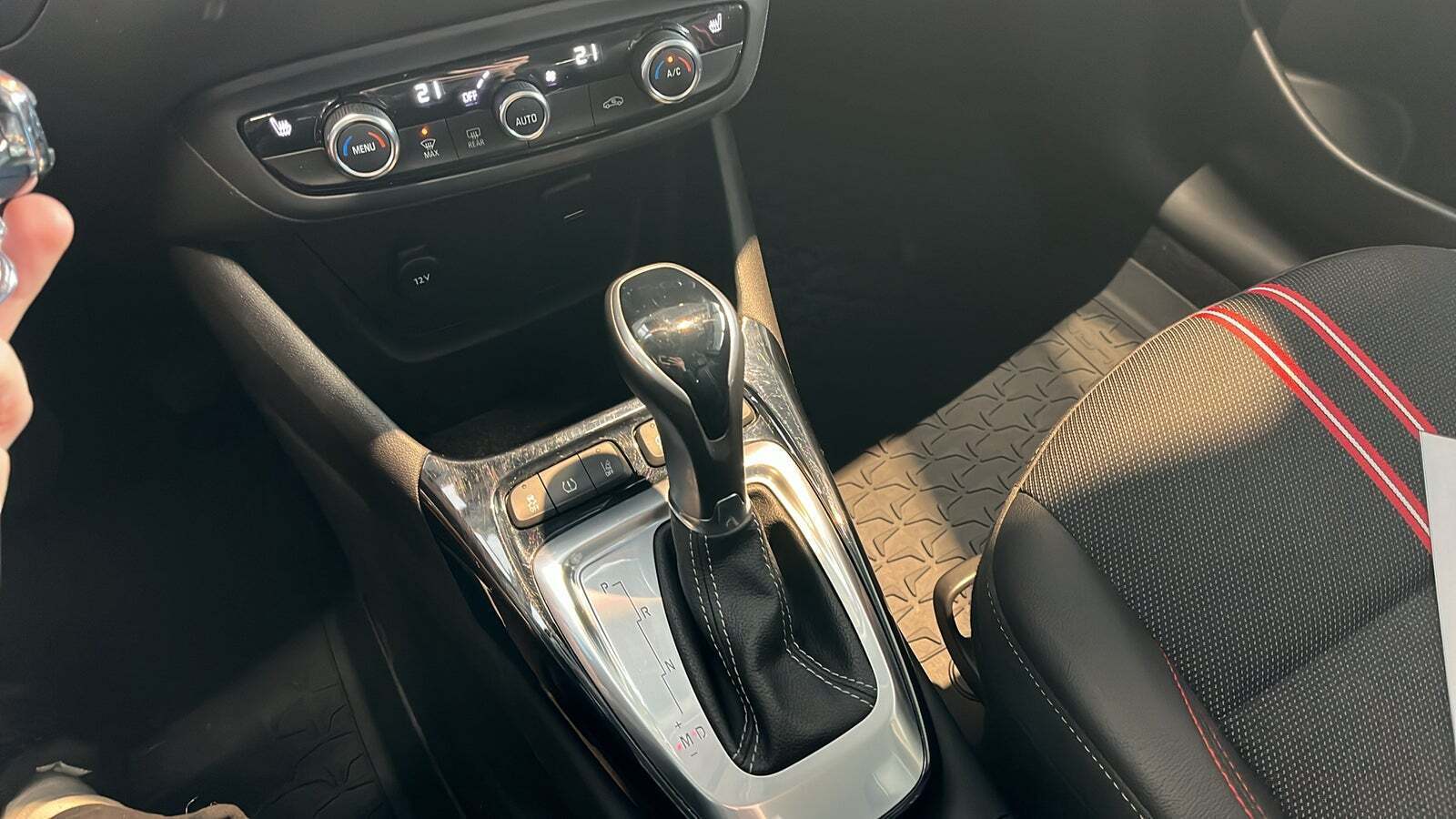 Sort Opel Crossland fra 2023